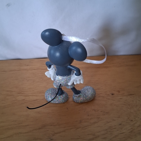 Mickey Mouse Glitter Christmas Ornament - Picture 4 of 5